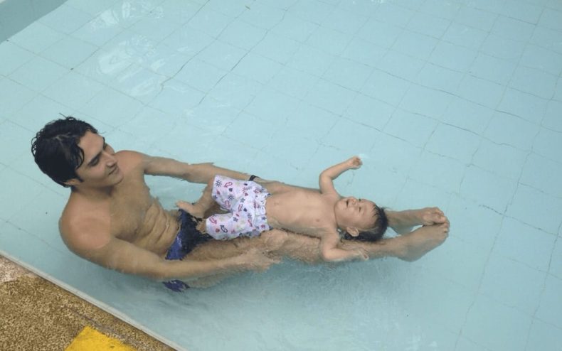 clases de natacion bebes medellin